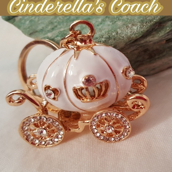 Best of Creations by Ruth Accessories - White Enamel & Rhinestone Cinderellas Regal Coach Purse/Keyring Goldtone NEW